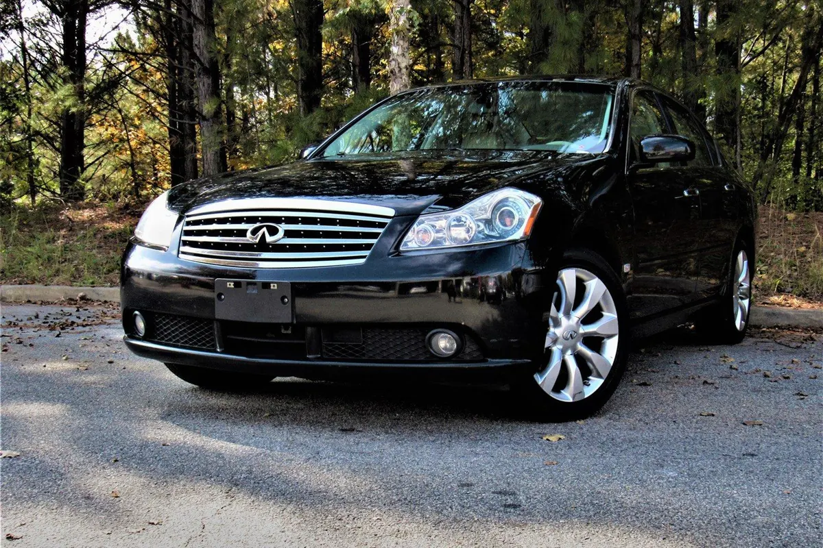 Infiniti M