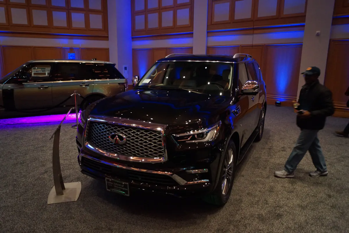 Infiniti QX80