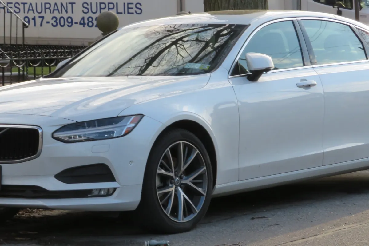 Volvo V90